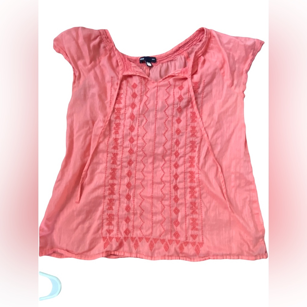 Gap coral short sleeve embroidered peasant blouse - XS